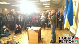 Парламент назвал виновных в разгоне Евромайдана и передал данные в ГПУ Парламент назвал виновных в разгоне Евромайдана и передал данные в ГПУ